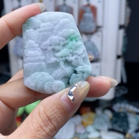 翡翠颈饰未镶嵌翡翠