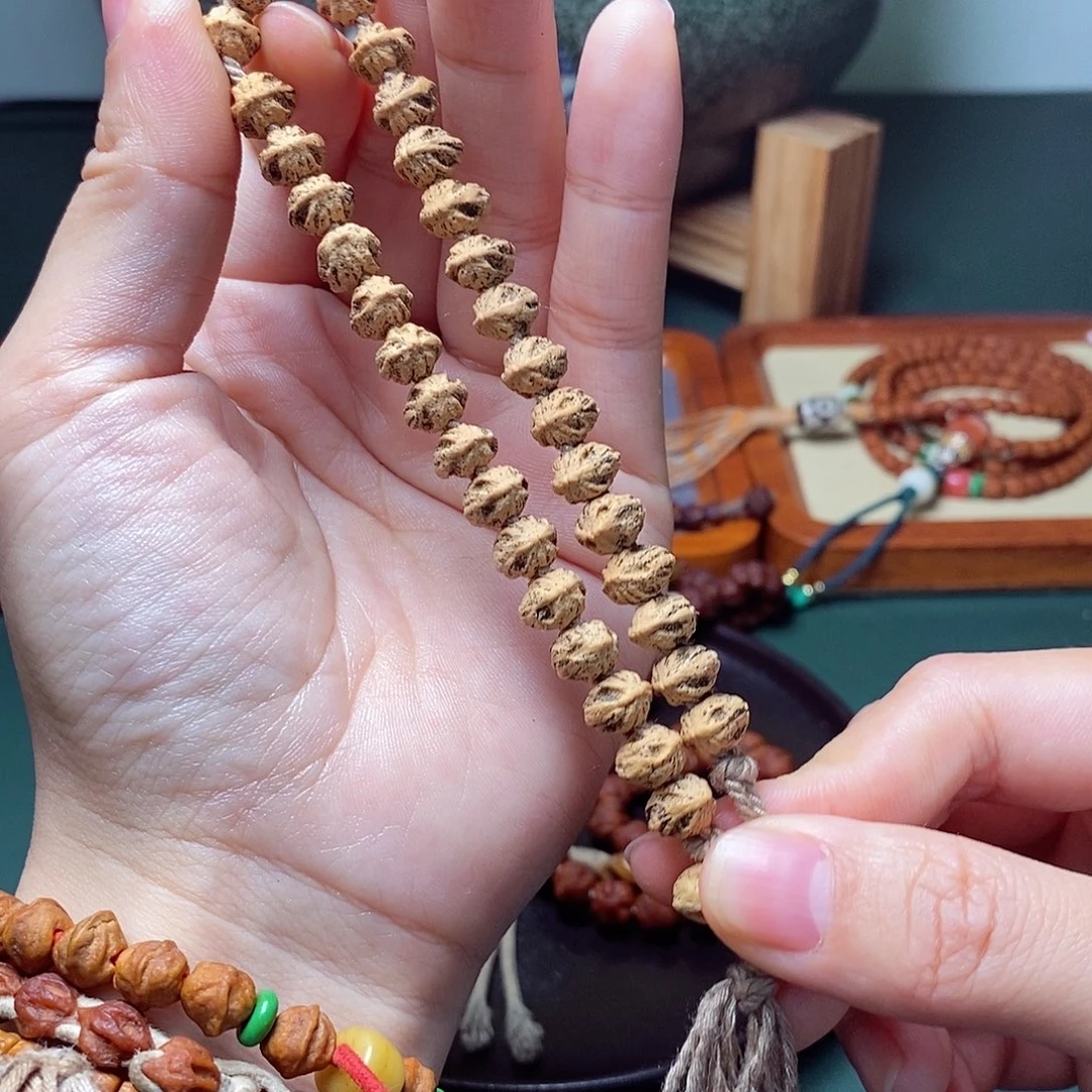 柏香籽/百香籽吊坠359.9