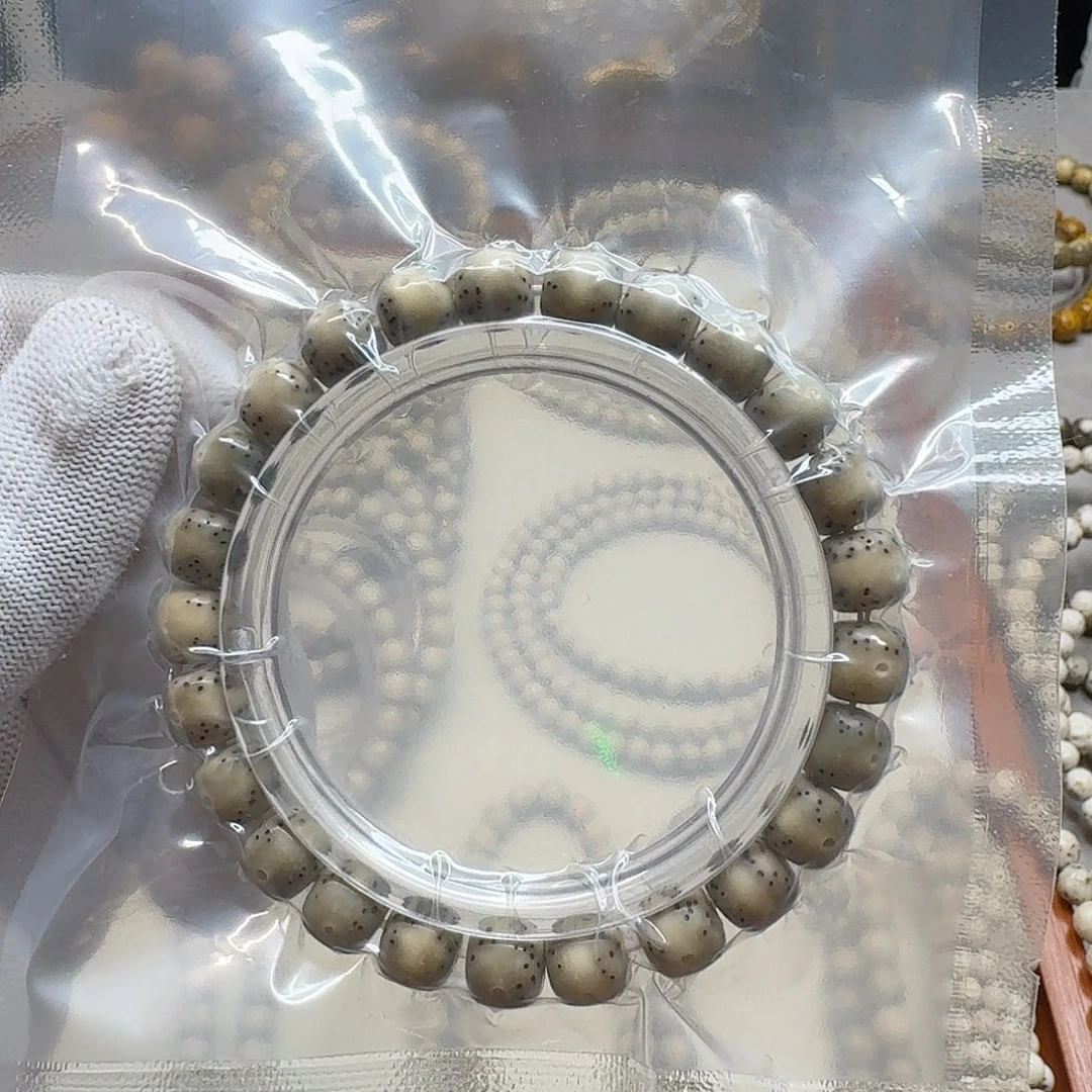 手串星月菩提石玉料9/8冰糖玉化料通体留白小散星