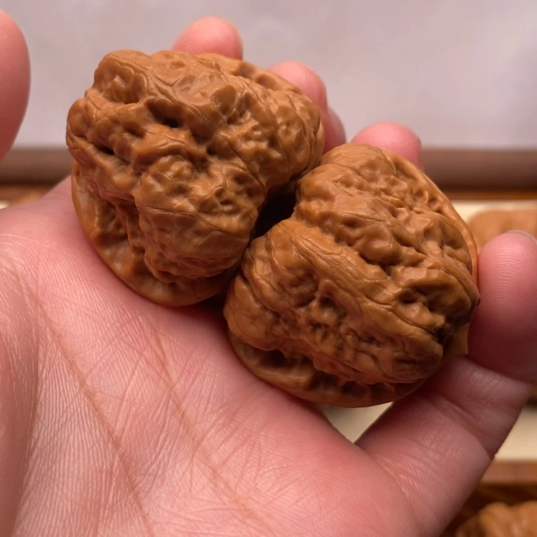 【闪购商品】把件文玩核桃边37左右