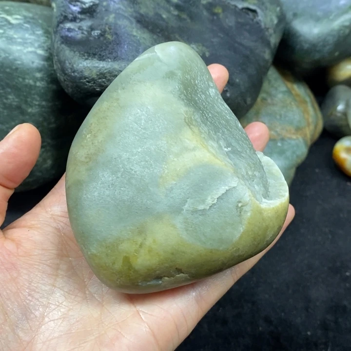 未镶嵌和田玉（糖玉）挂件