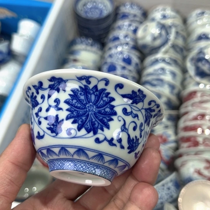 瓷片白青花缠枝莲压手杯全品