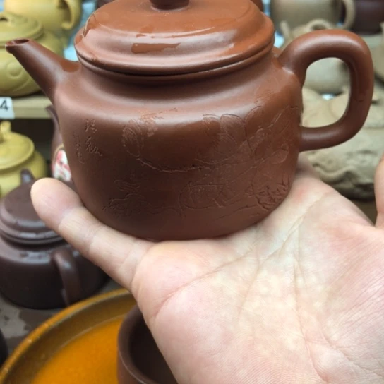 茶壶紫砂小红泥得中230豪升左右有瑕疵