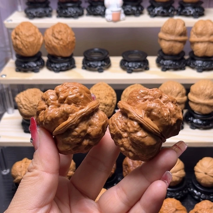 文玩核桃吊坠15w老树金蟾疙瘩包48尺