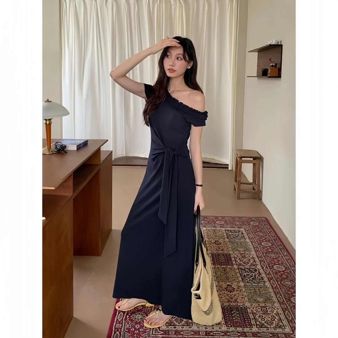 法式气质优雅短袖连衣裙女夏季2025新款绑带收腰独特花边领长裙子