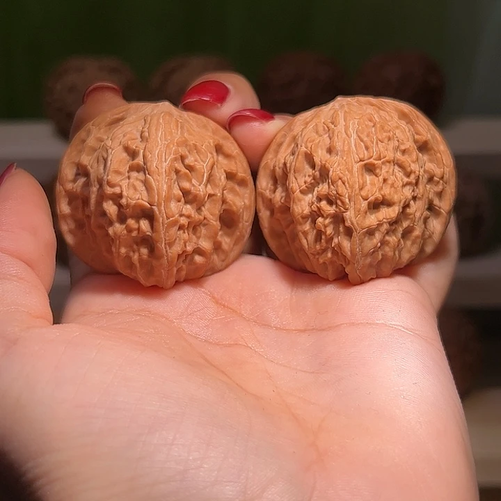 吊坠文玩核桃山地磨盘红皮41