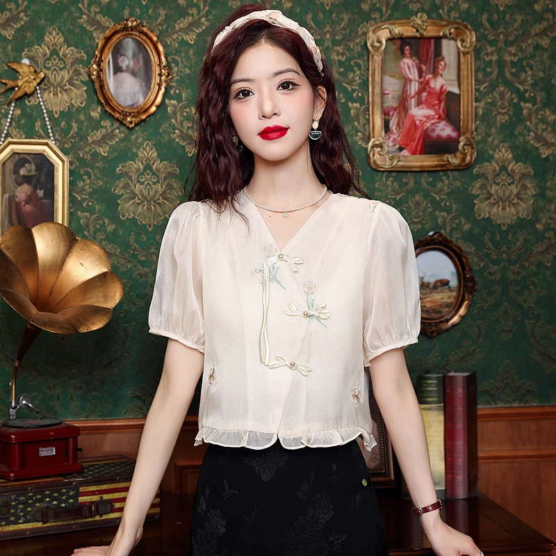 新中式刺绣盘扣短款衬衫爆款2025年夏季泡泡袖国风雪纺短袖上衣女