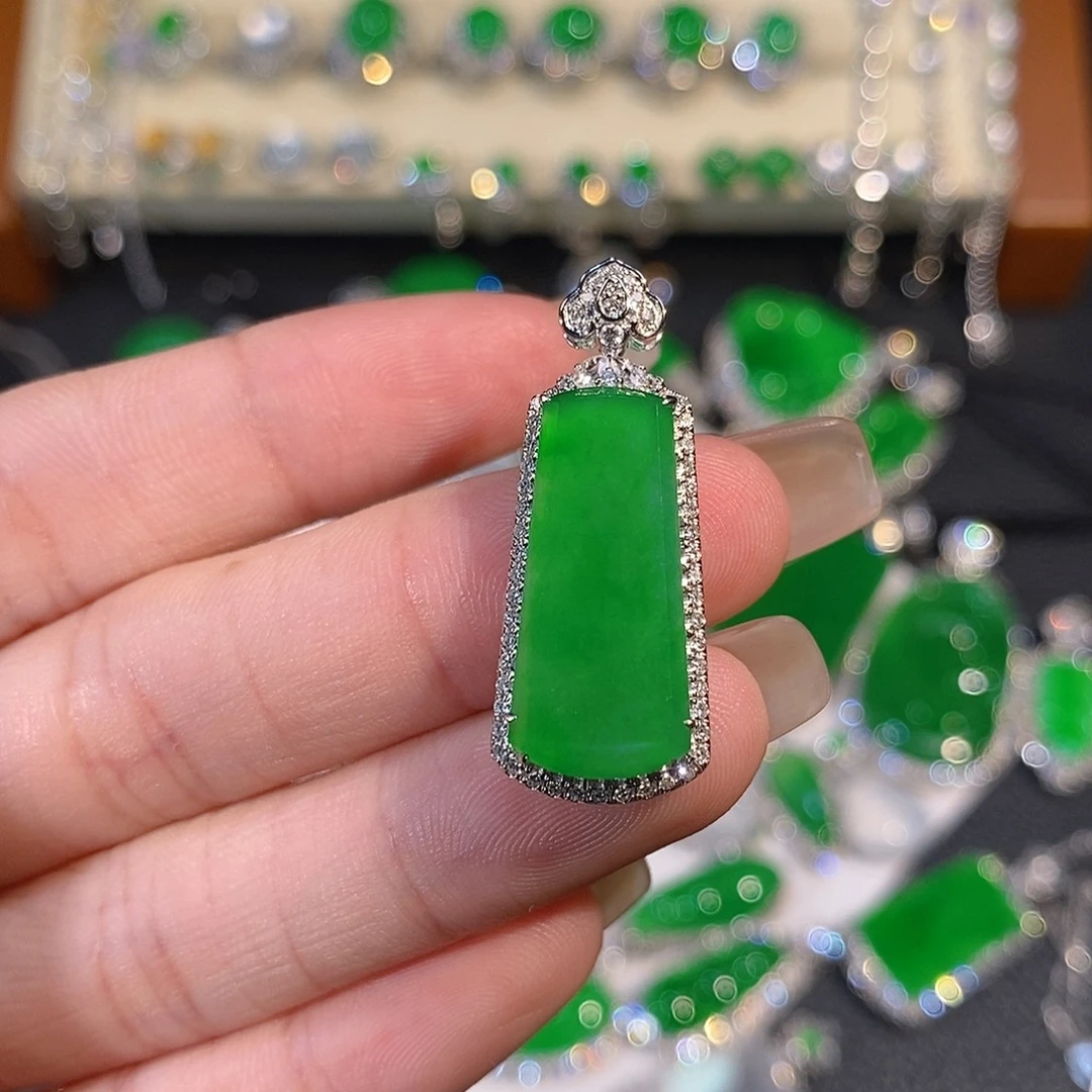 翡翠18K金镶嵌吊坠(不含链)