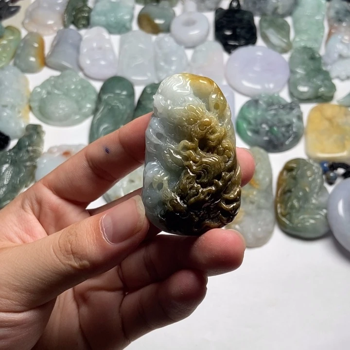 翡翠未镶嵌颈饰双头龙42