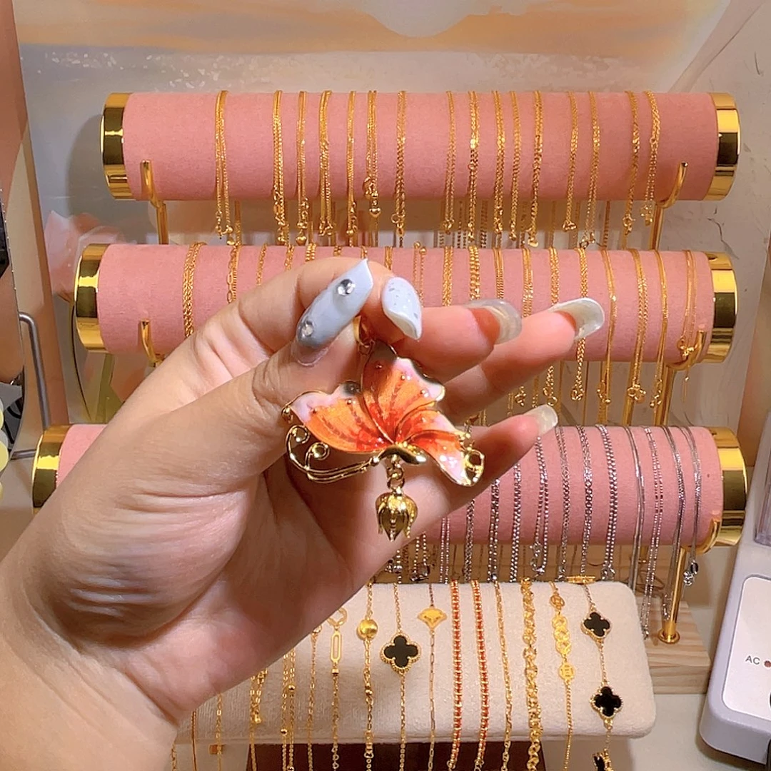 果***）桃果果蝴蝶吊黄色