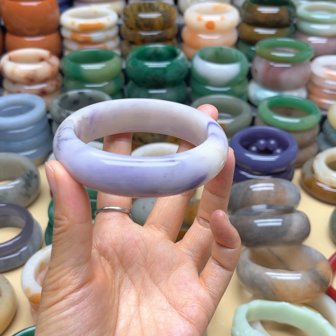 石英岩玉手镯未镶嵌