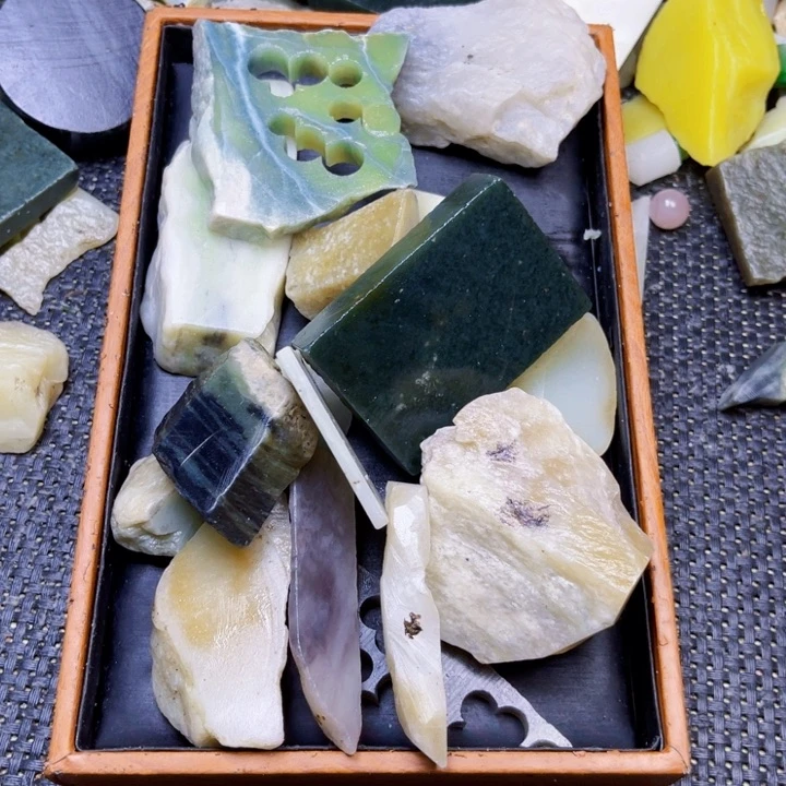 和田玉（糖玉）未镶嵌珠宝半成品凌**风
