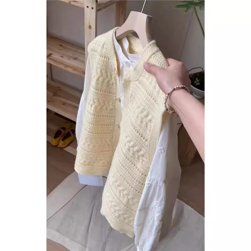 2025开春ootd穿搭小香风套装黄色镂空针织背心灯笼袖衬衫