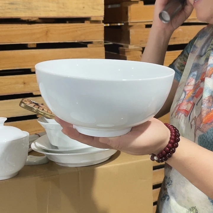 瓷片高白泥七英寸罗汉面碗两个，包邮