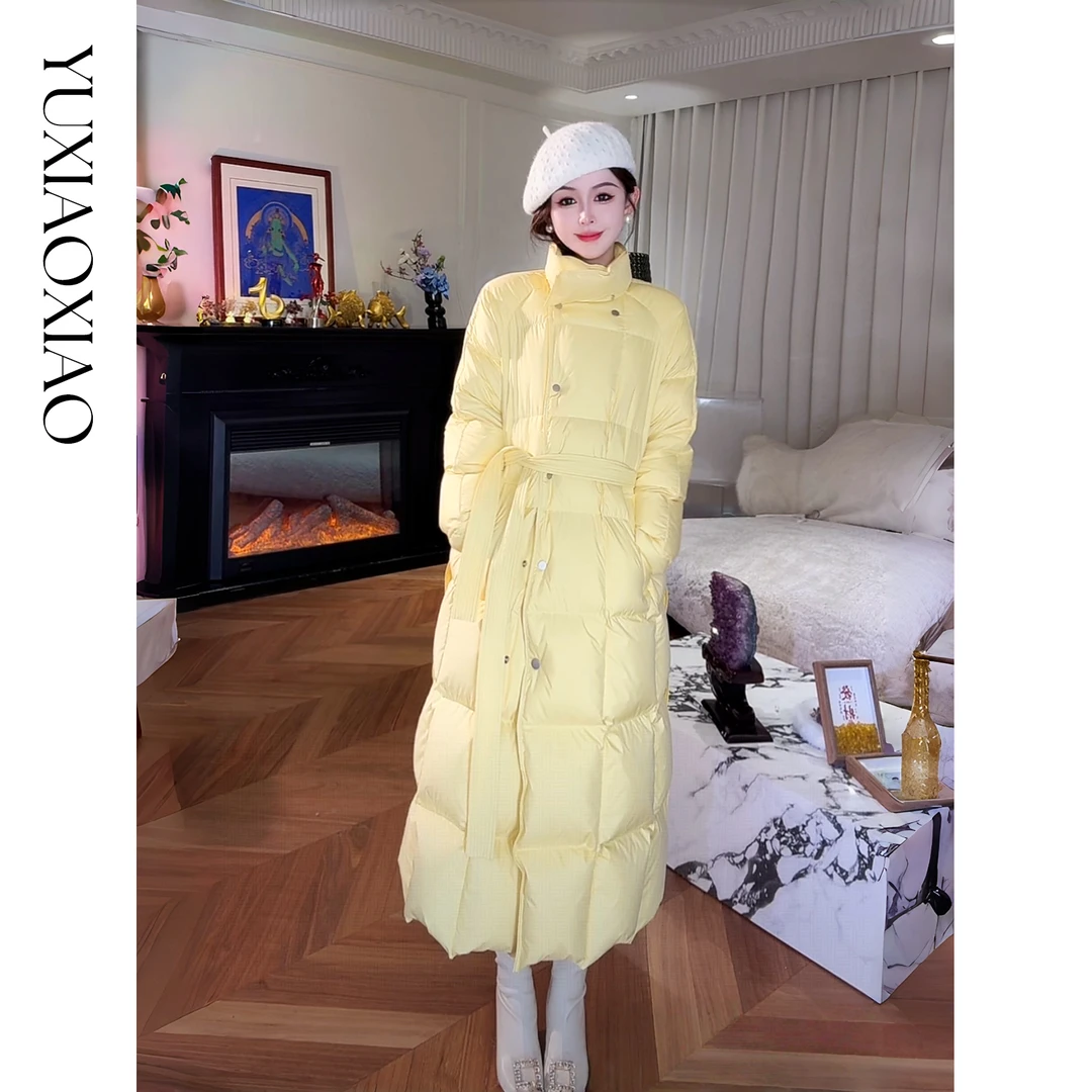 余潇潇【机场女星】90白鹅绒三防面料内衬石墨烯立领长款羽绒服