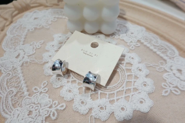 铜合金耳饰 小众法式极简风耳环宽面光面不规则几何图形耳环