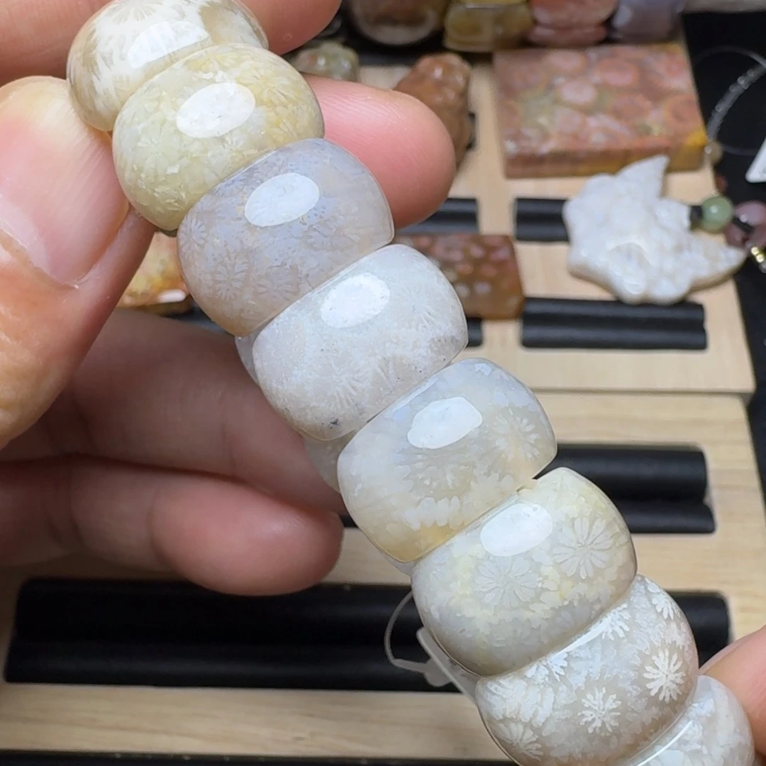 未镶嵌纯天然色有机玉石保真色硅化玉