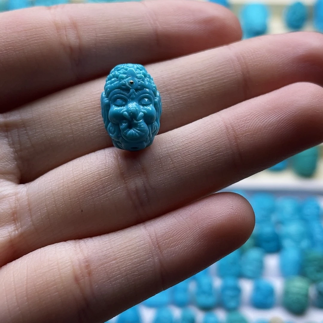 绿松石未镶嵌颈饰