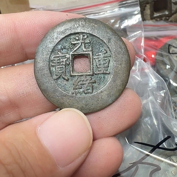 财***进铜现代工艺品花钱