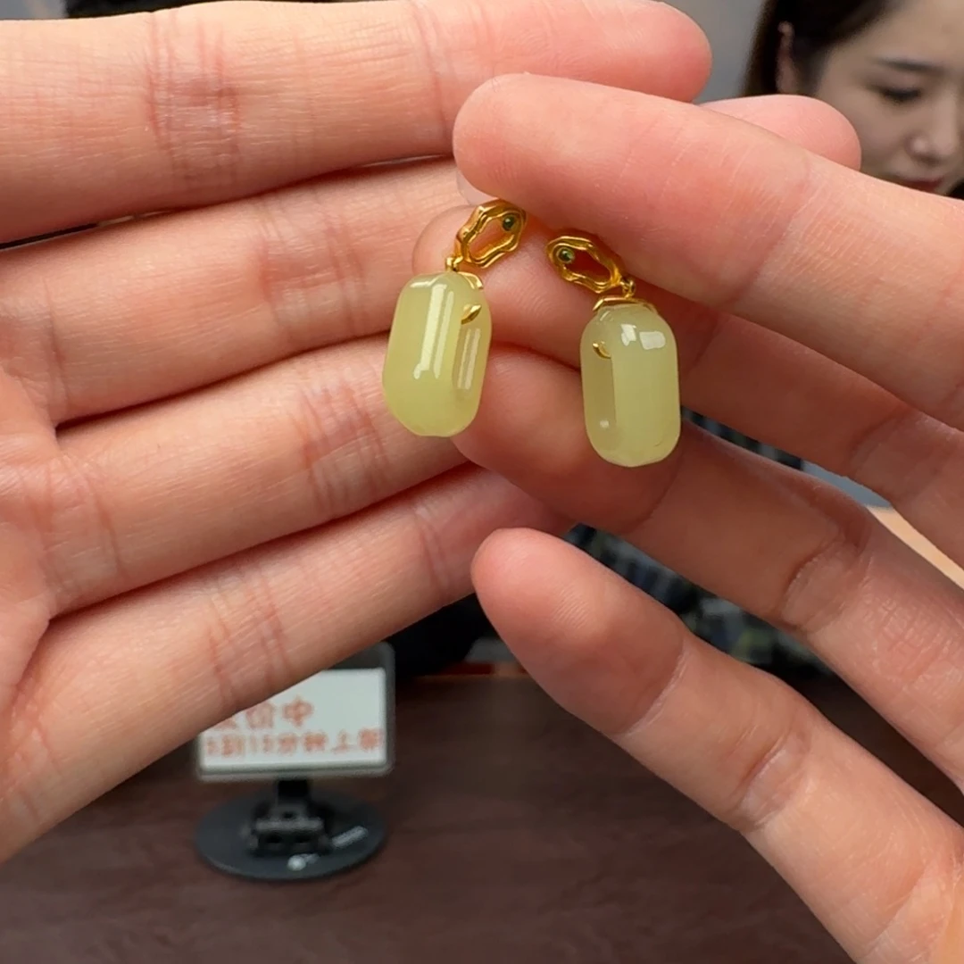 和田玉18K金镶嵌颈饰927冰冰