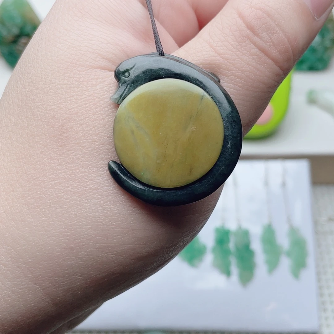 卍***卍独山玉未镶嵌挂件