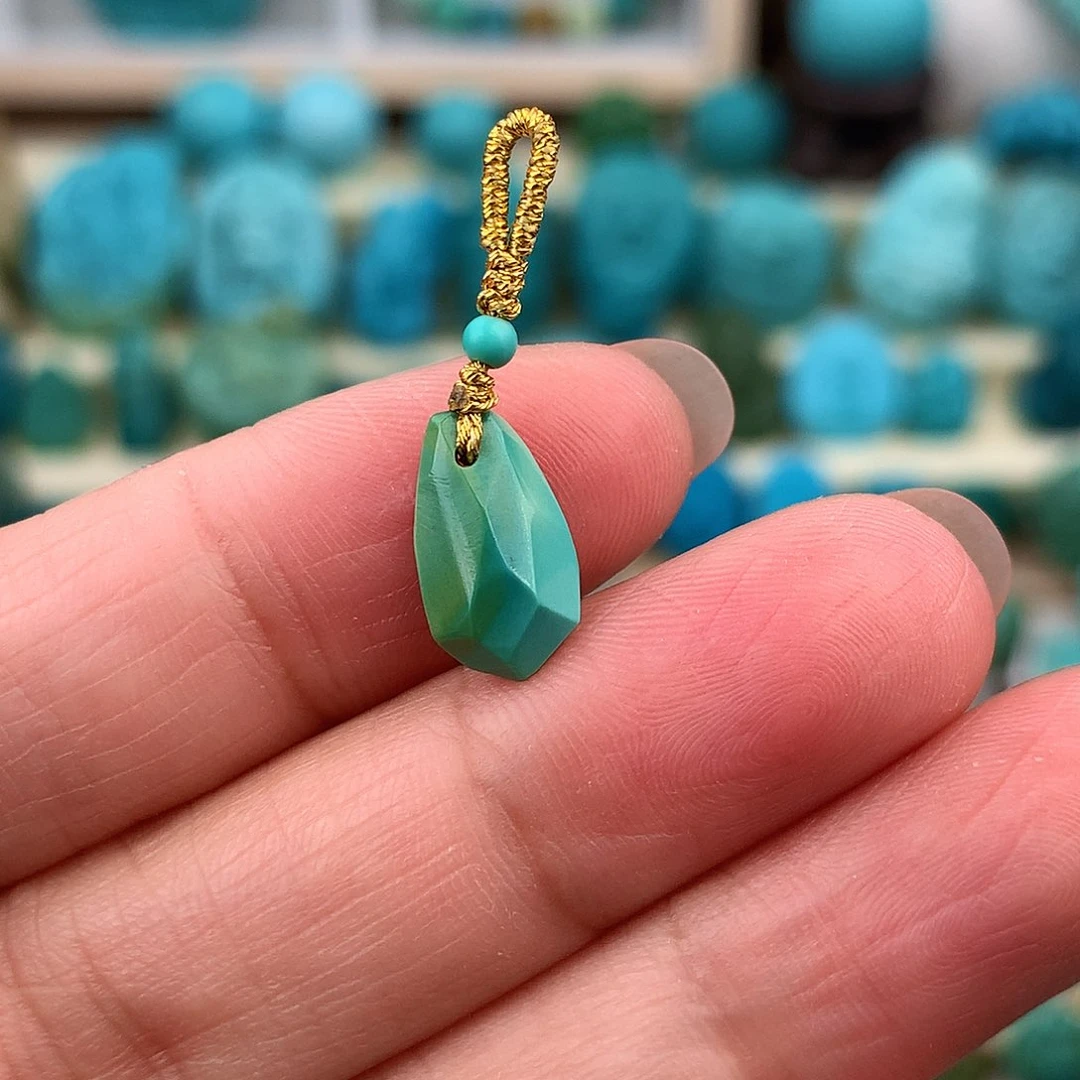 未镶嵌绿松石珠宝奇石