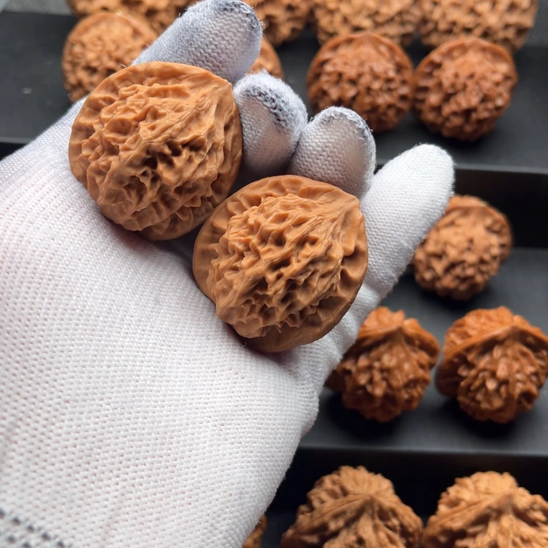 文玩核桃把件金公子