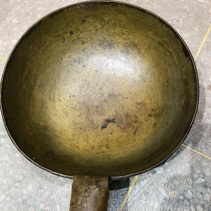 老式铜器古朴厚重