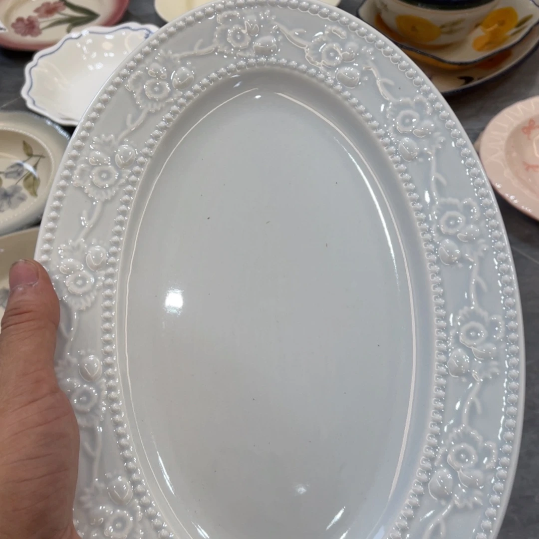 陶瓷微瑕餐具介意勿拍，满18飞！