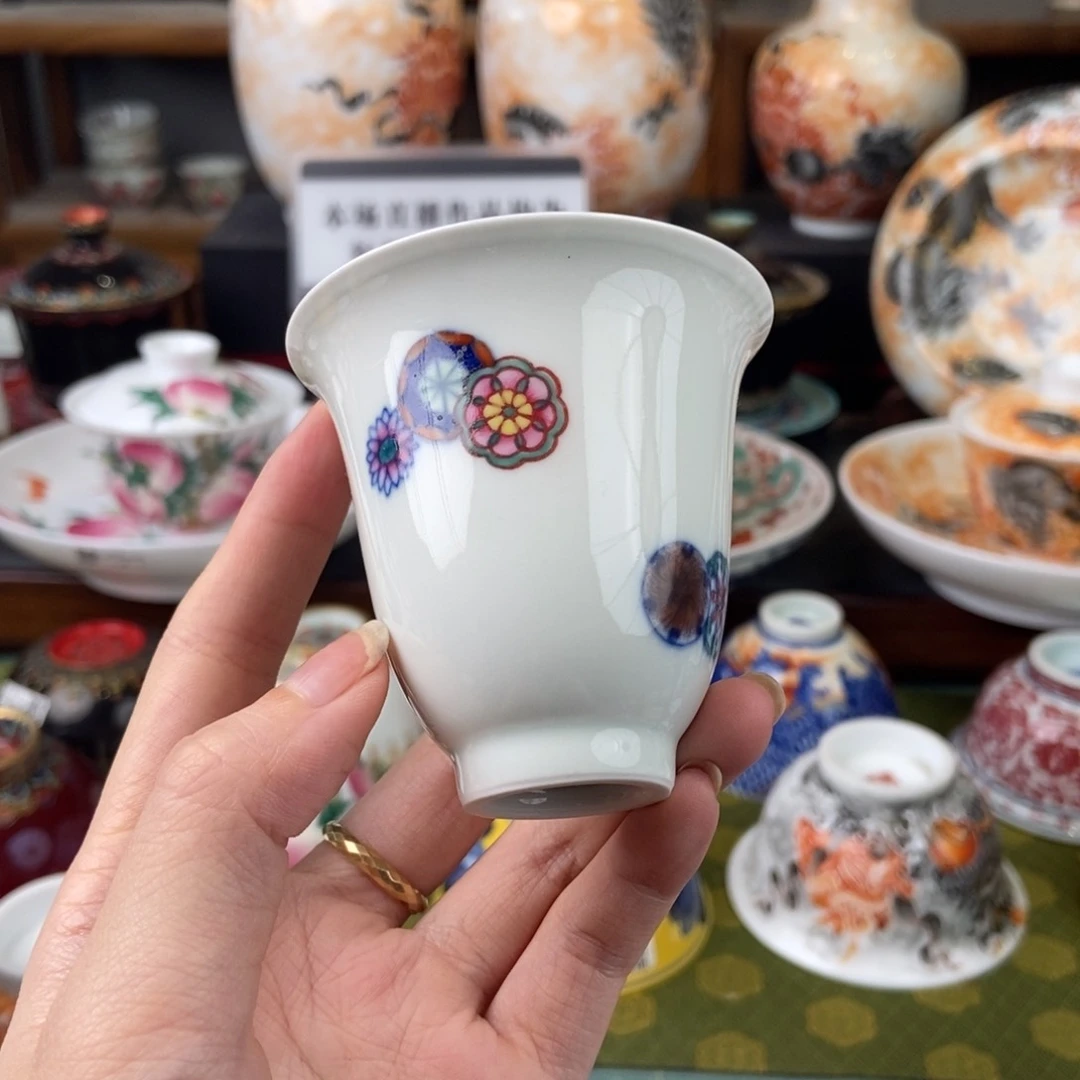 陶瓷的设计师是一个人的