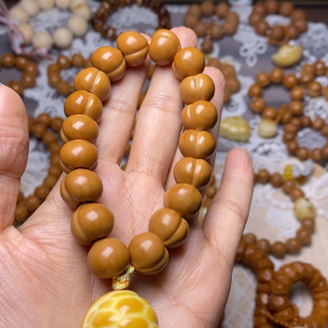 把件猴头核桃柯基屁桃龟甲