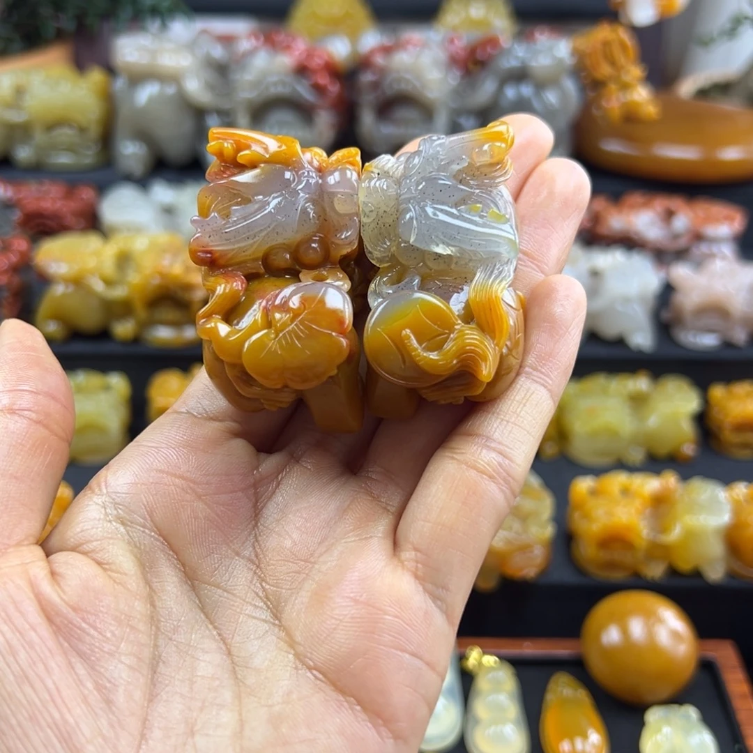 石英质玉（黄龙玉）未镶嵌把件