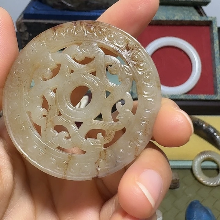 张***忌和田玉未镶嵌颈饰