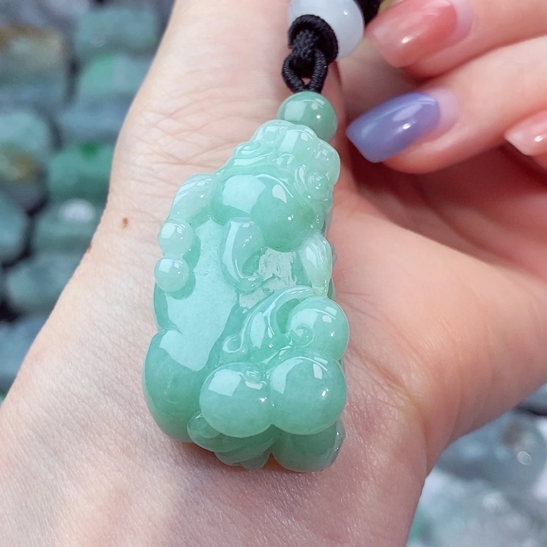 颈饰未镶嵌翡翠天然