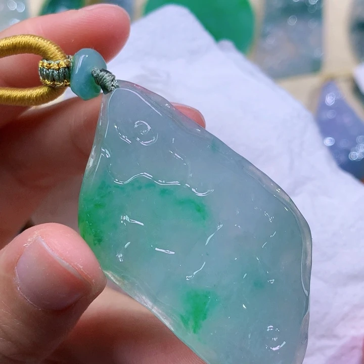 翡翠未镶嵌吊坠(不含链)