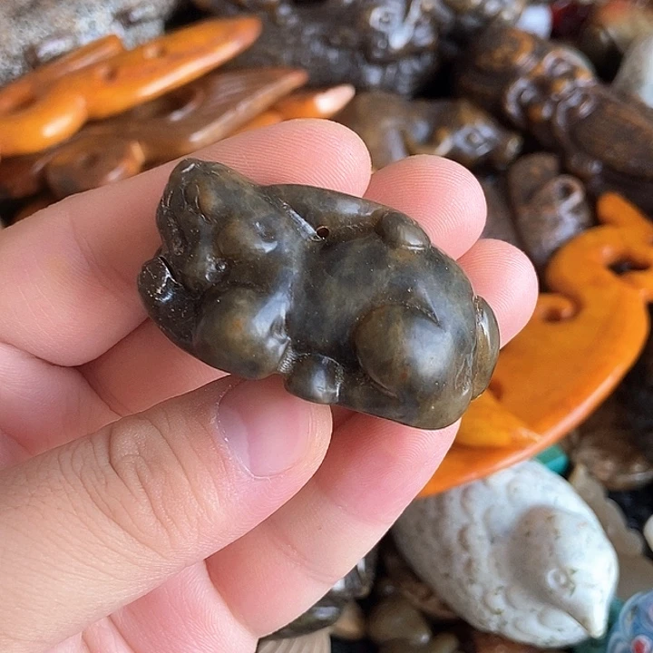 和田玉未镶嵌颈饰74