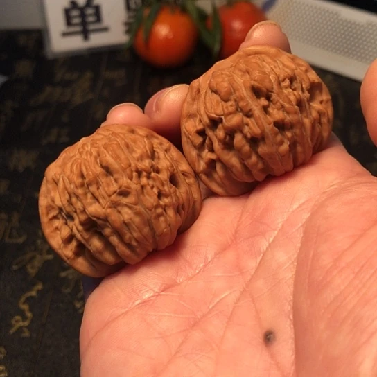 郑***浪把件文玩核桃四座楼40mm