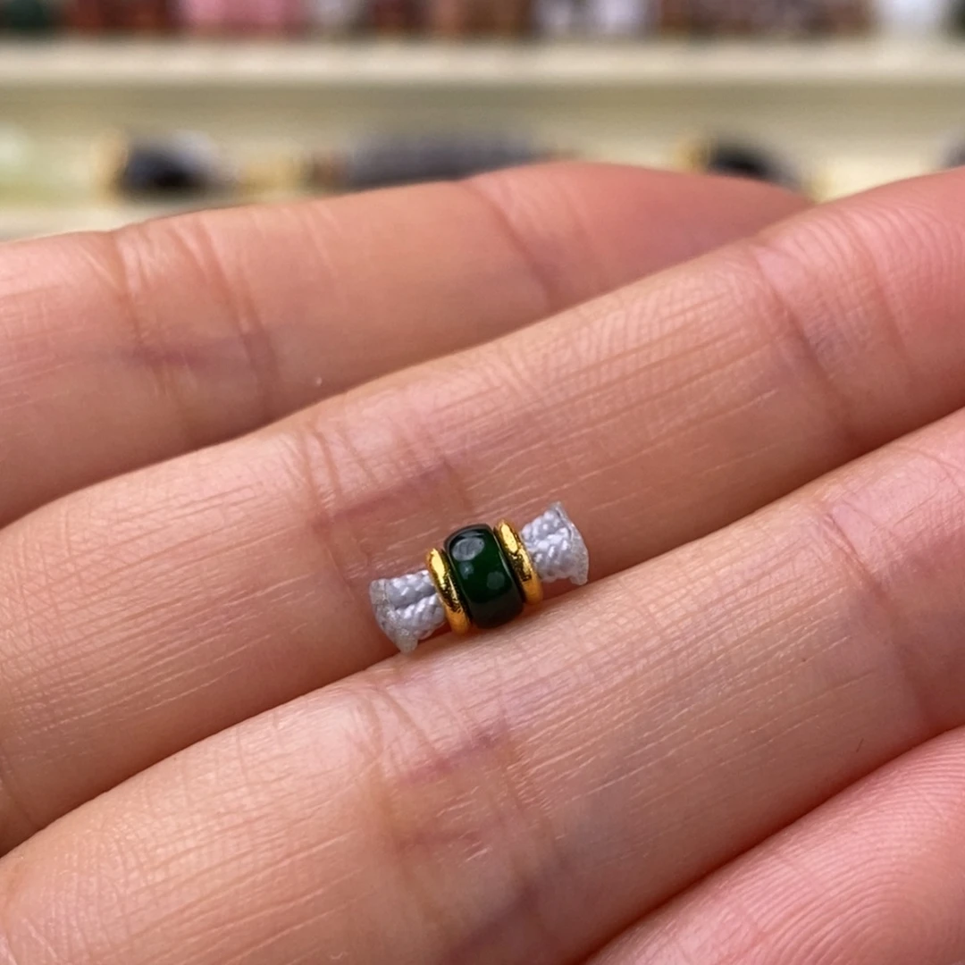 翡翠18K金镶嵌颈饰线束