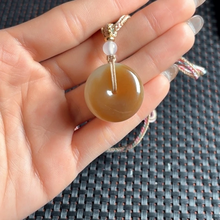 和田玉（糖玉）未镶嵌颈饰