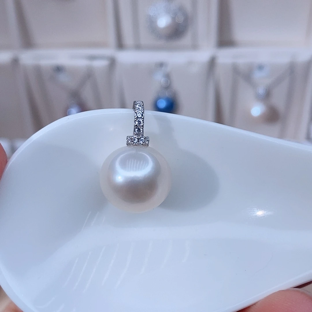 颈饰银S925镶嵌淡水珍珠幸*星