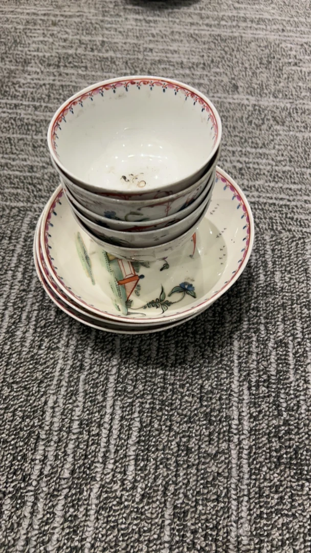 粉彩杯碟套5杯3盘