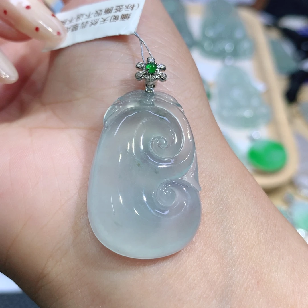翡翠18K金镶嵌吊坠(不含链)如意