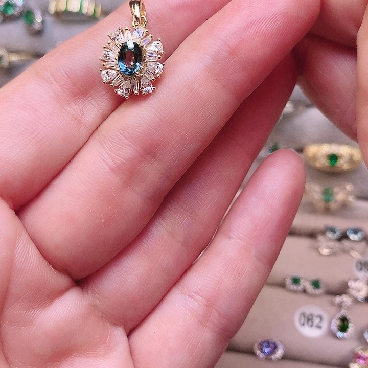 十***、蓝宝石吊坠(不含链)银S925镶嵌