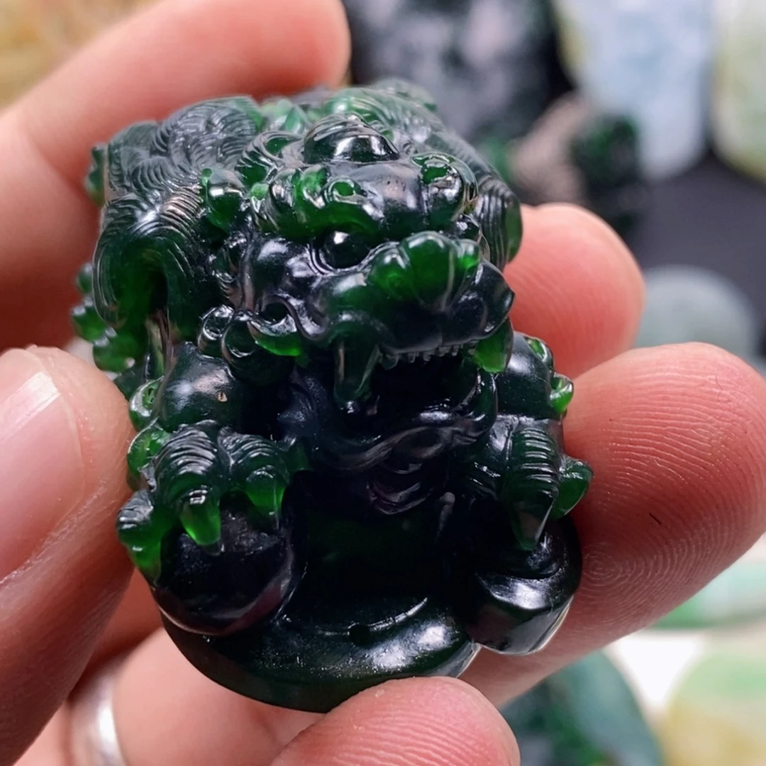 动***波未镶嵌定制翡翠天然翡翠A货飞天貔貅