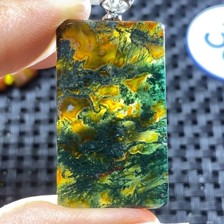 未镶嵌颈饰玛瑙/玉髓摆****?