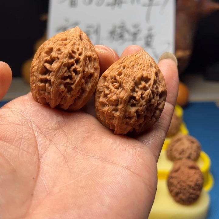 文玩核桃吊坠大沽石全品无修36+尺