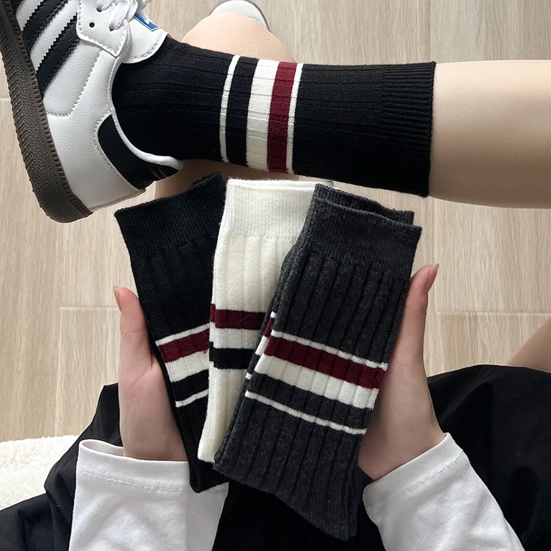 黑色条纹袜子女2025新款百搭撞色潮流运动风保暖加厚羊毛袜中筒袜