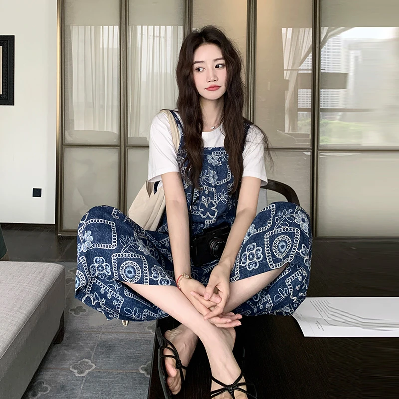 时尚独特超好看气质牛仔吊带连衣裙女装2025夏季新款刺绣法式长裙