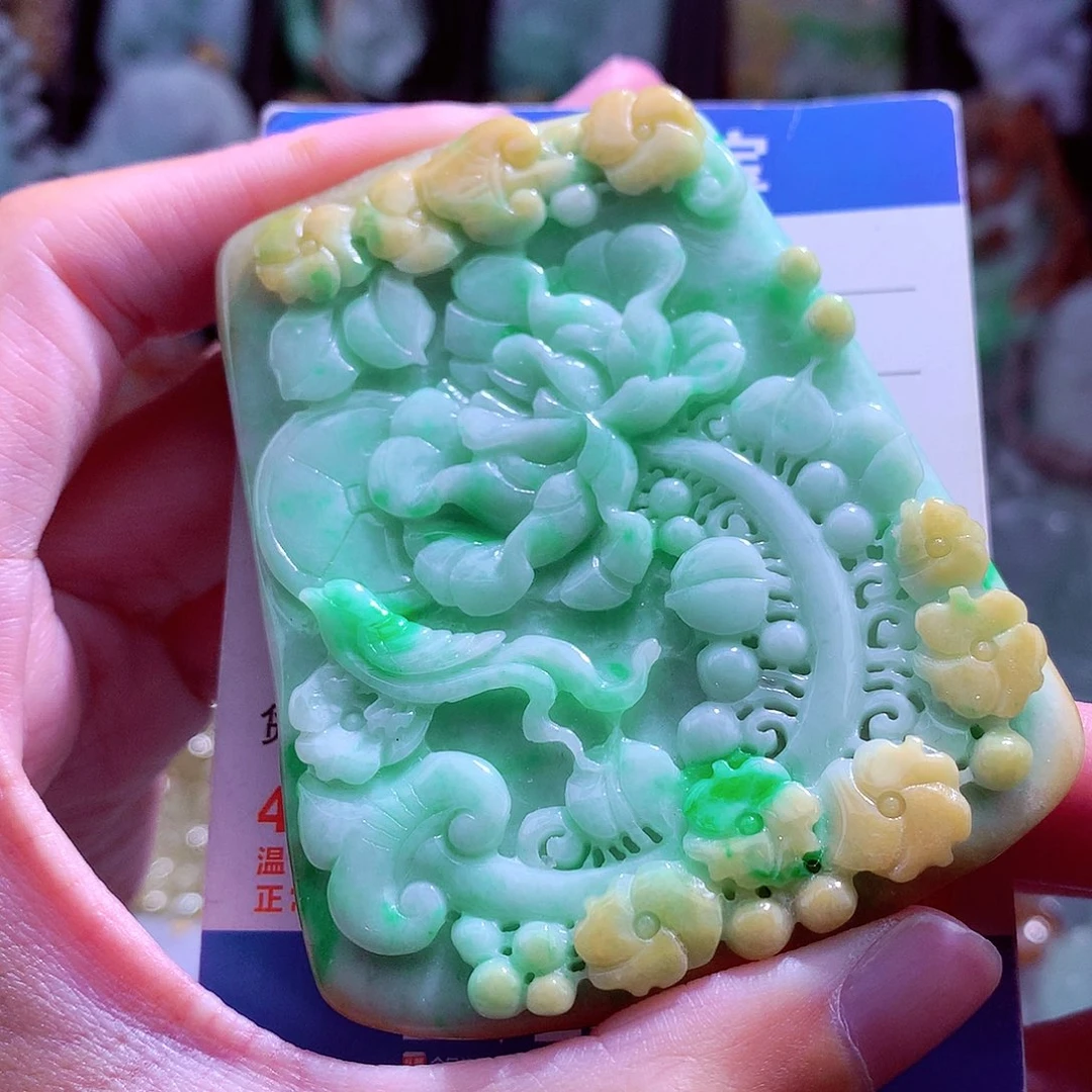 颈饰未镶嵌翡翠天然