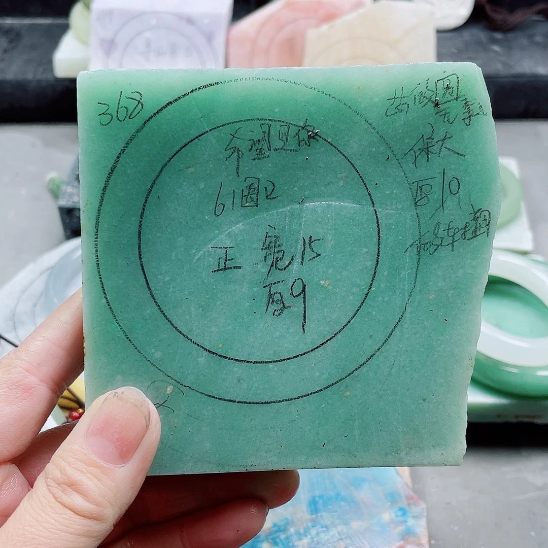 希***你石英质玉手镯未镶嵌定制